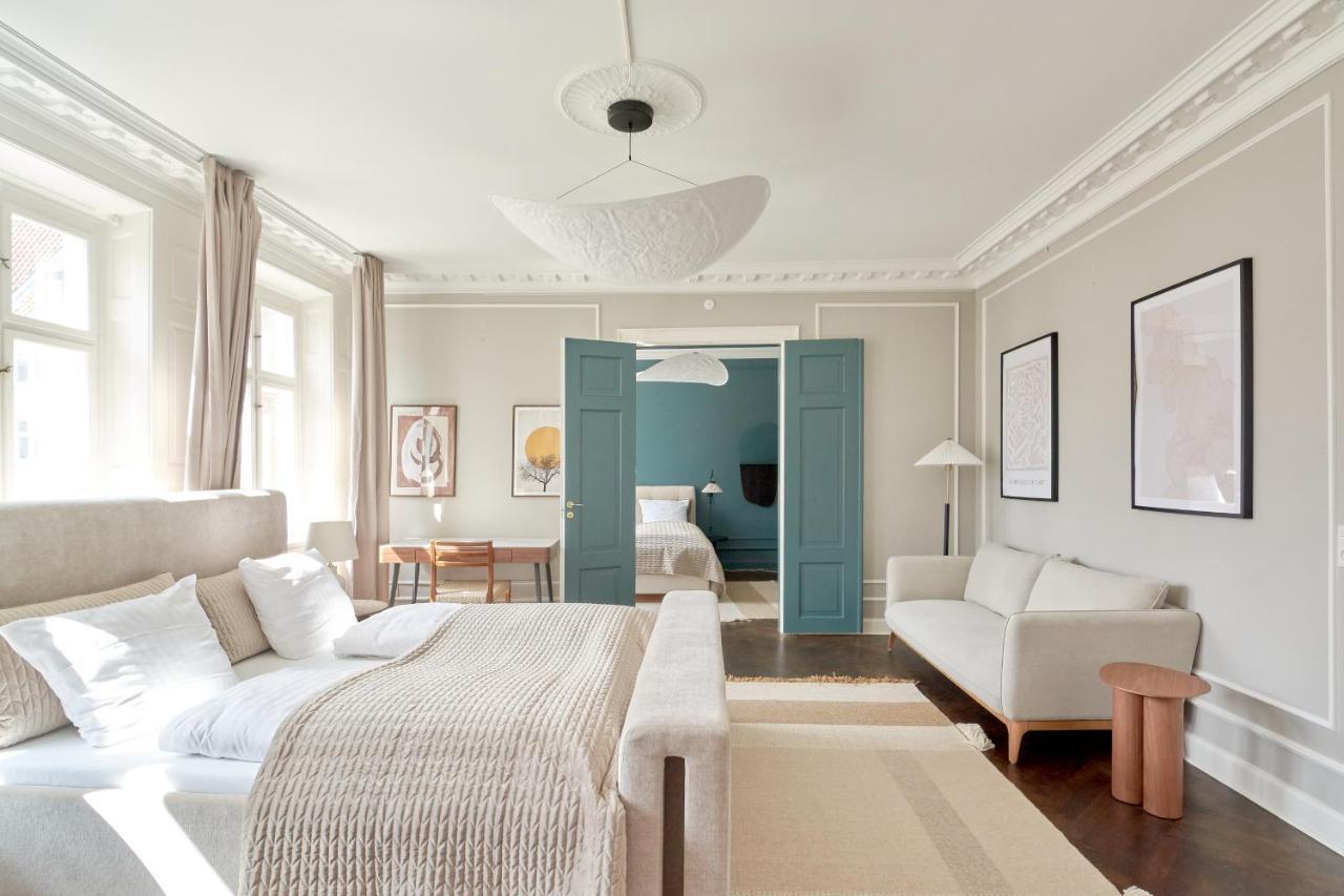 220Sqm Designer Apt - Copenhagen City Center - Private Balcony المظهر الخارجي الصورة