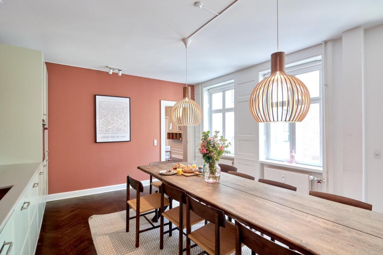 220Sqm Designer Apt - Copenhagen City Center - Private Balcony المظهر الخارجي الصورة